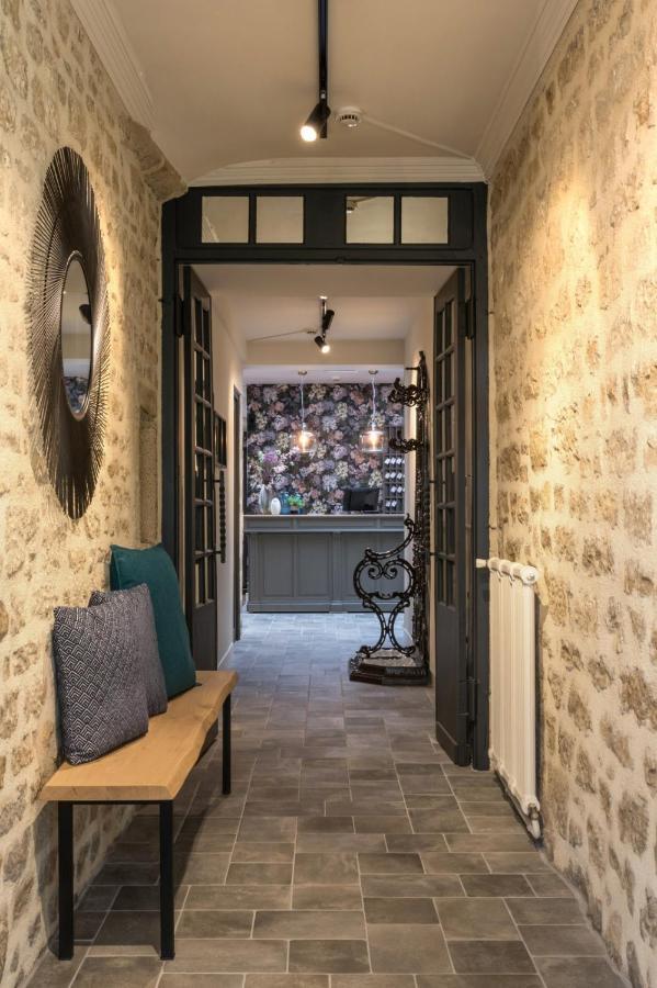 ולונס Hotel Restaurant L'Epicurien מראה חיצוני תמונה